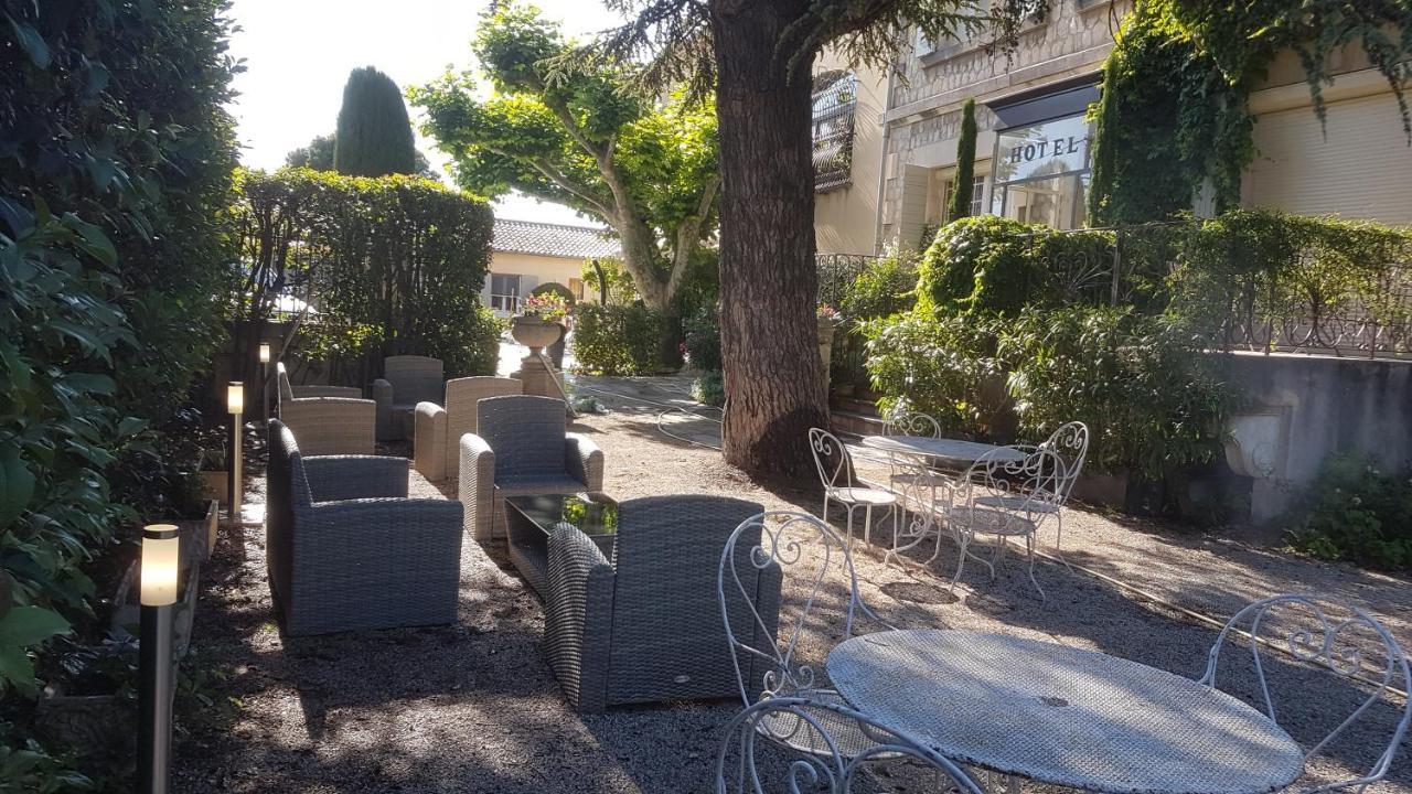 Отель Le Castelet Des Alpilles Сен-Реми-де-Прованс Экстерьер фото