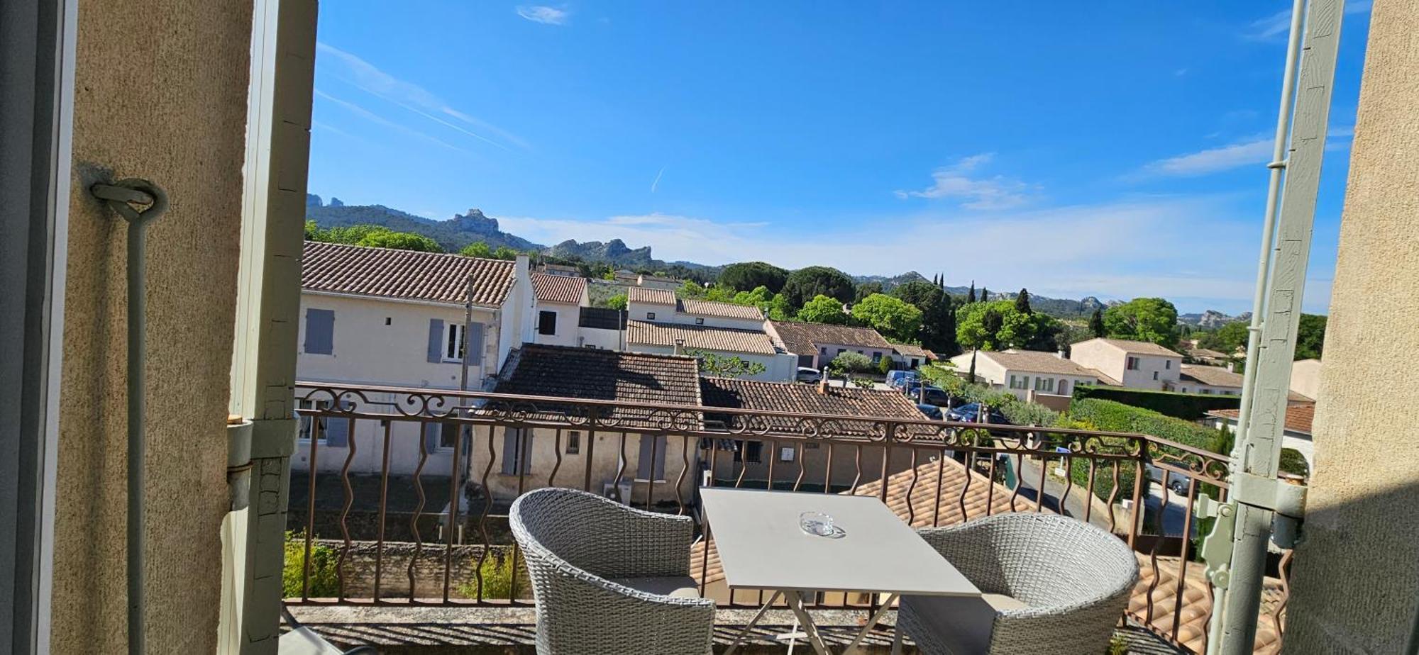Отель Le Castelet Des Alpilles Сен-Реми-де-Прованс Экстерьер фото